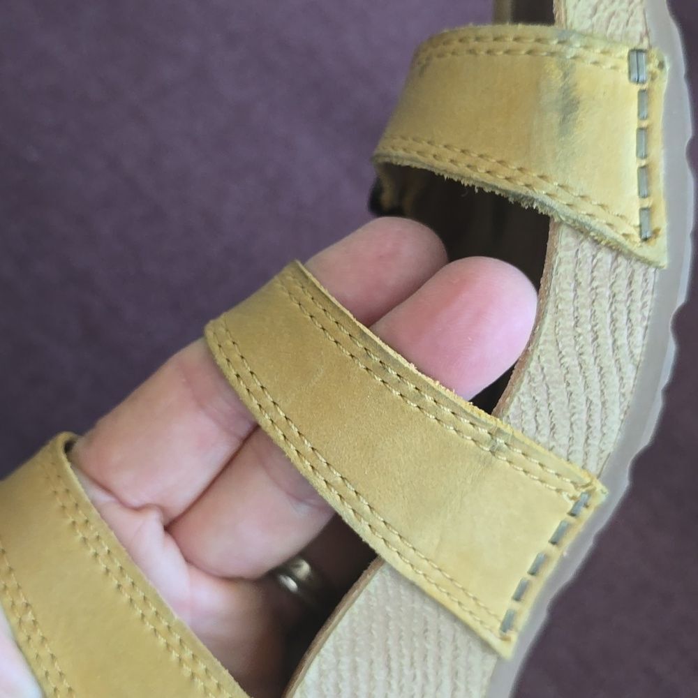 Dansko Tarin Yellow Leather Strappy Wedge Sandals Sz 38 US 8 Comfort - Picture 8 of 8